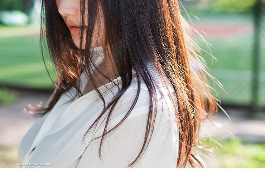 长腿美女室外高清写真show好身材