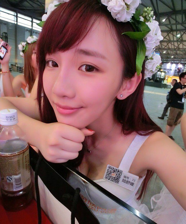 美女校花陆舒媛清新迷人写照