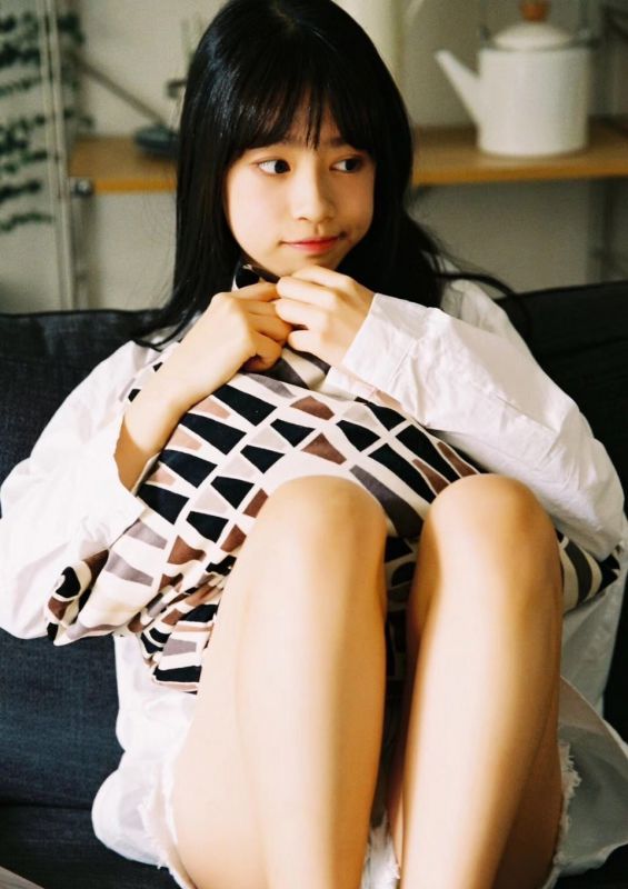 性感萝莉熟女风格气质火辣美腿玉足写真