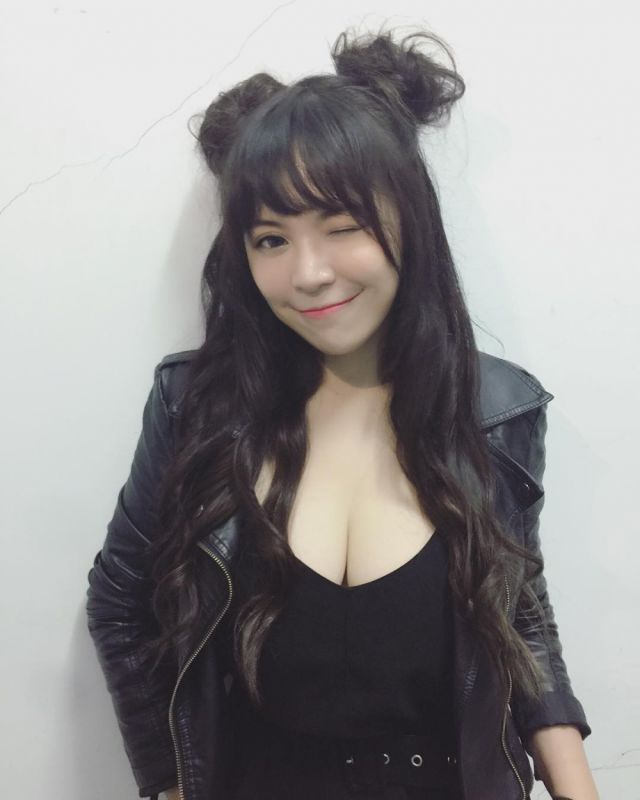 台湾爆乳大奶妹顶级巨乳大胆亚洲人体艺术图片