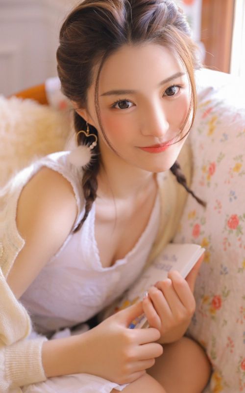 气质妖娆风骚熟女情趣体操服姿势性感美女写真