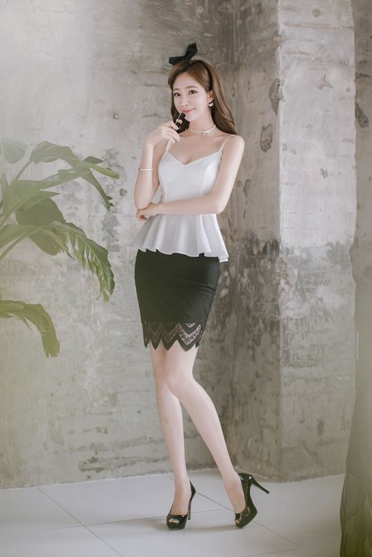 办公女秘书私房美腿高跟性感芭比写真