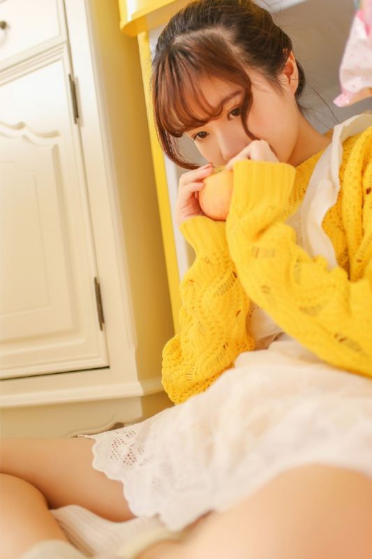 面包少女私房清纯脸蛋性感美腿漂亮写真