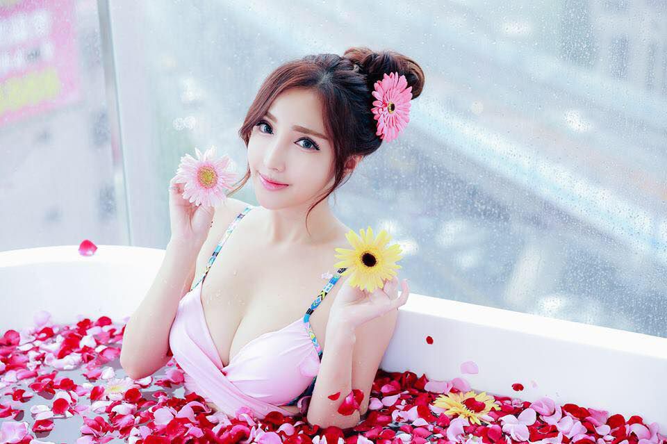 女神级美女赵芸精选写真图集