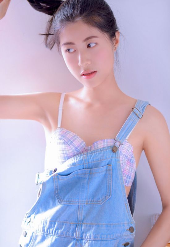 班长私房白嫩美乳内衣诱惑极品写真图片