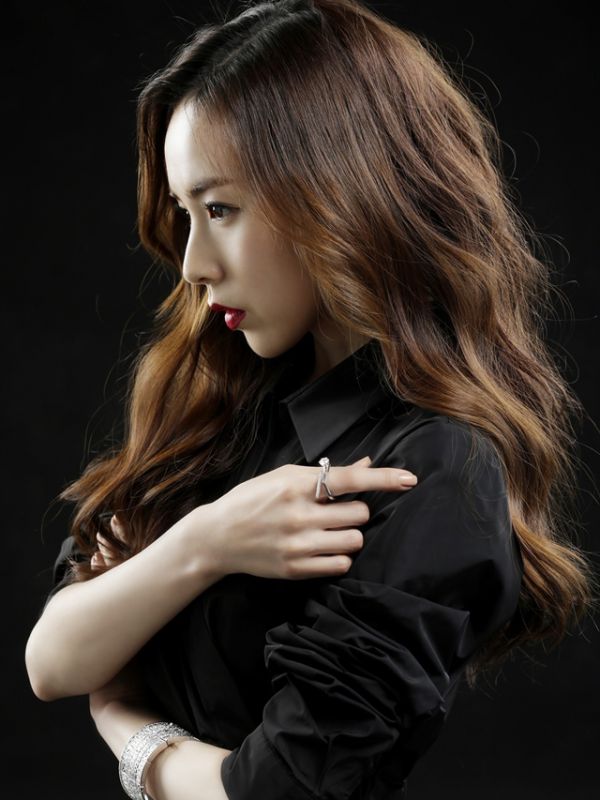 韩国美女简美妍时尚写真大片