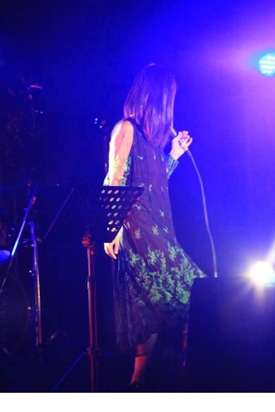 美女明星田原音乐节演唱图片