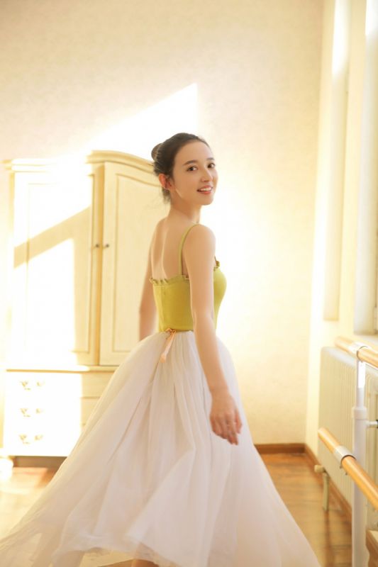宅男女神私房酥胸长裙小清新少女写真