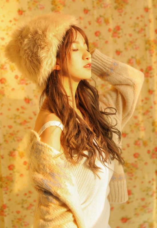 时尚气质美女性感身材撩人亚洲色图写真