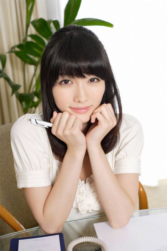日本美女拍写真超诱惑 日本爆乳美女今野杏南比基尼内衣诱惑写真