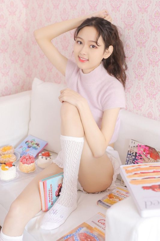 性感萝莉惹火内衣私房妖娆抚媚写真
