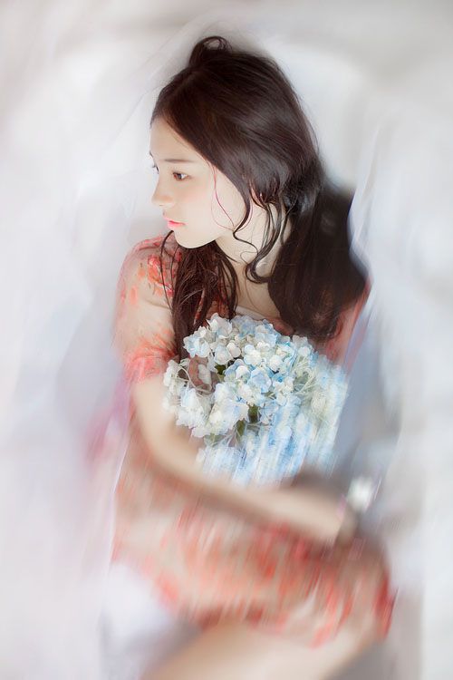可爱少女居家迷人写真照