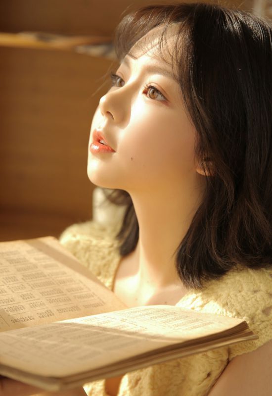 短发美女模特白嫩小清新唯美梦幻清纯尤物写真