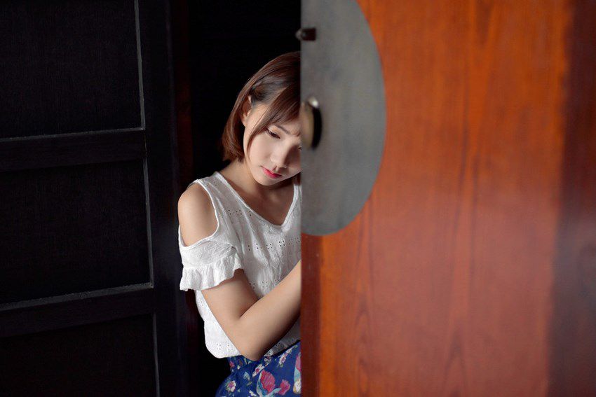 短发清纯美女文艺范写真图集