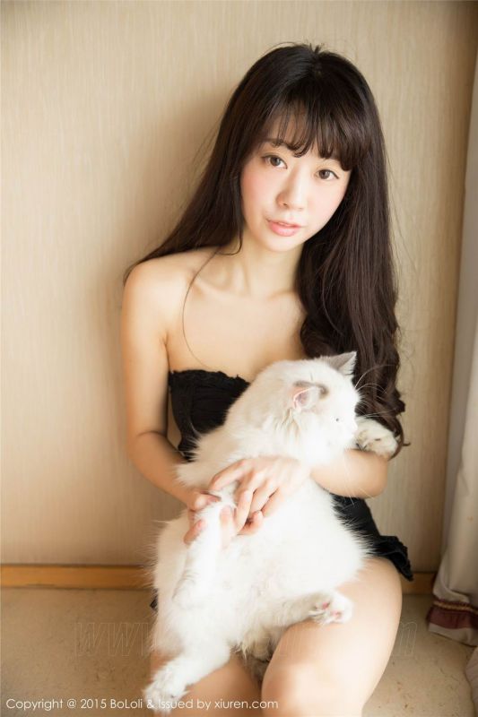 半裸美女Suki朱忆音私房诱惑写真