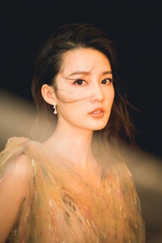 李沁梦幻半透长裙唯美靓丽气质出众写真图片
