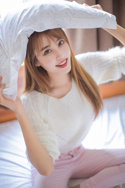 风情丽人美女丰韵翘臀妖娆曲线写真