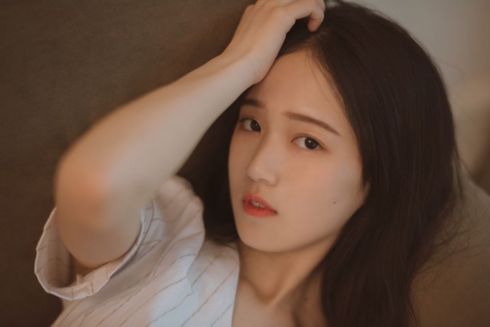 长发文艺美女气质温柔甜美清纯乙女写真