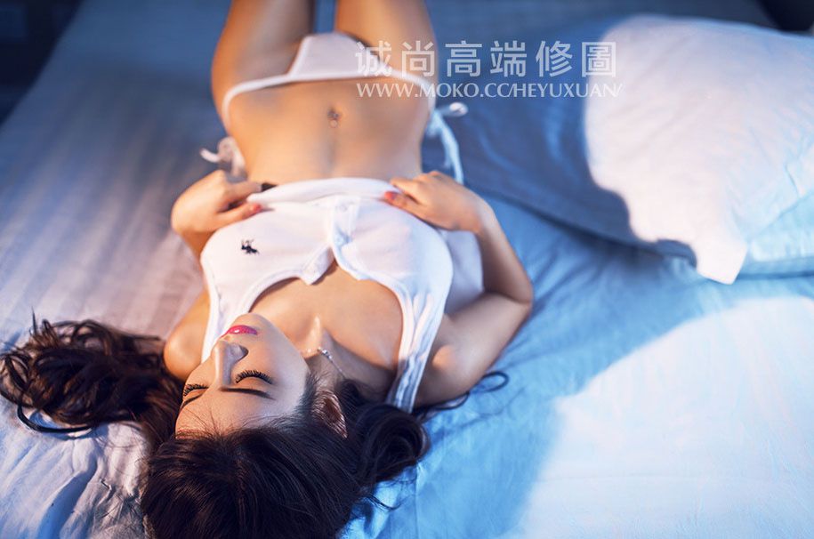 大胸美女私房性感诱惑写真