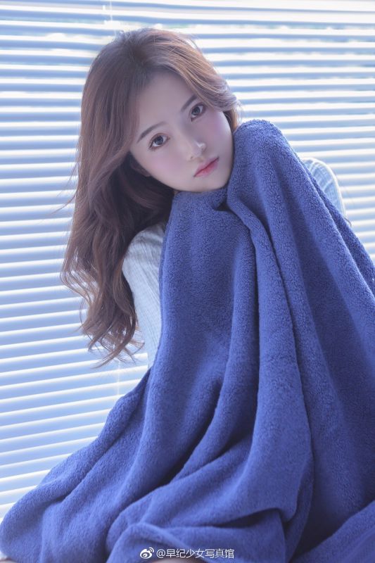 美少女网红白嫩玉体冷艳丰韵唯美养眼写真图片