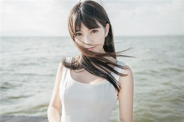 小清新美女海边唯美写真