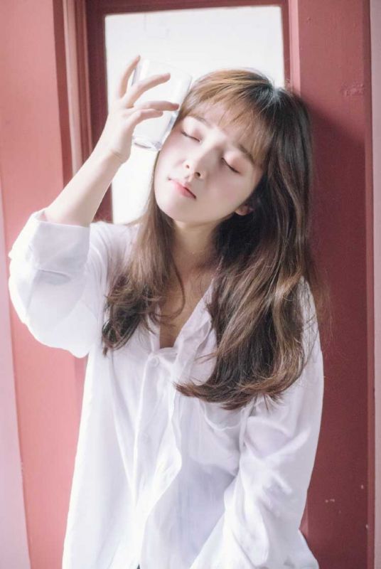 宅男女神私房酥胸长裙小清新少女写真