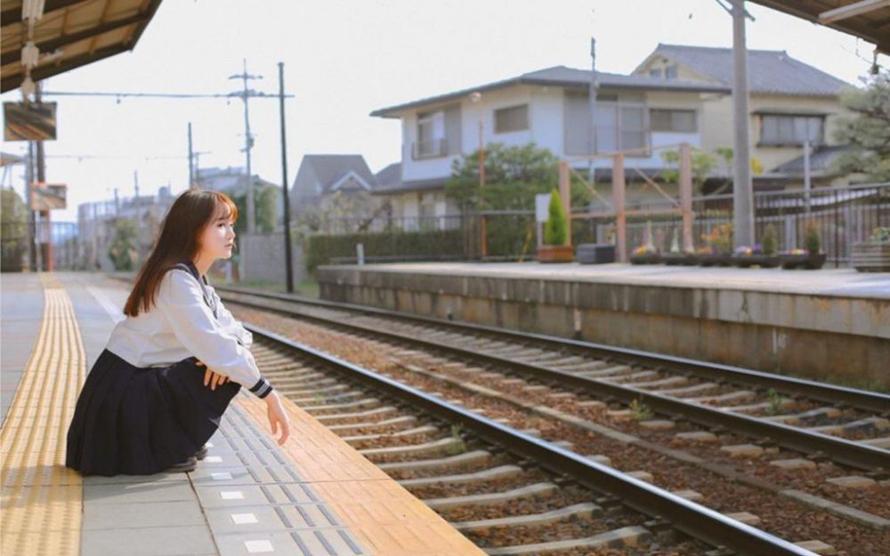 校园甜美可爱制服美女长发学姐养眼清纯图片