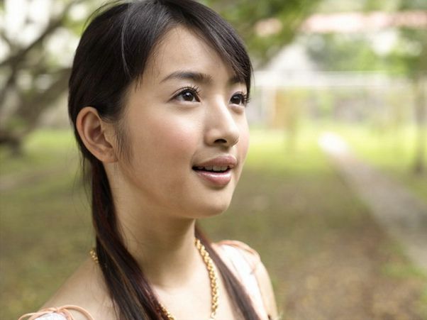 台湾邻家女孩林依晨清纯迷人写照