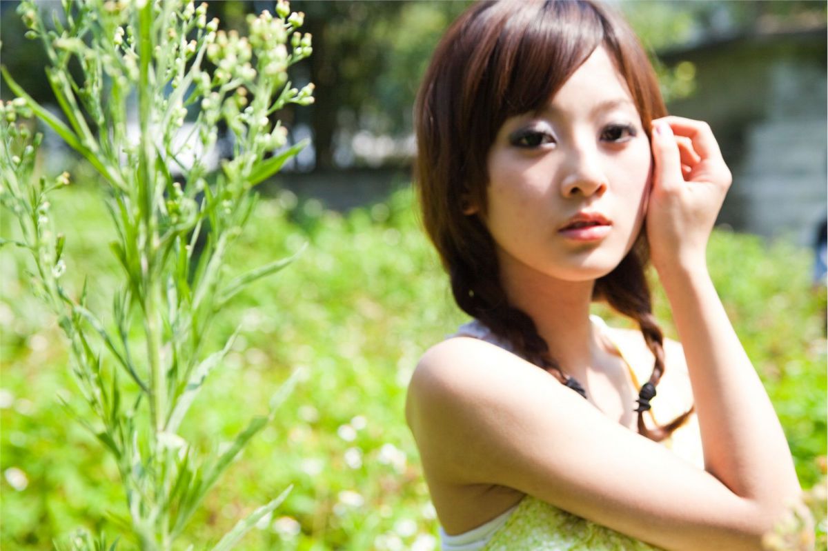 台湾可爱女生果子MM户外唯美写真集
