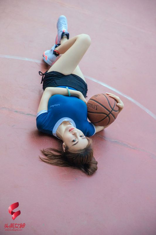 翘臀运动美女户外长腿骚逼亚洲av性感写真图片