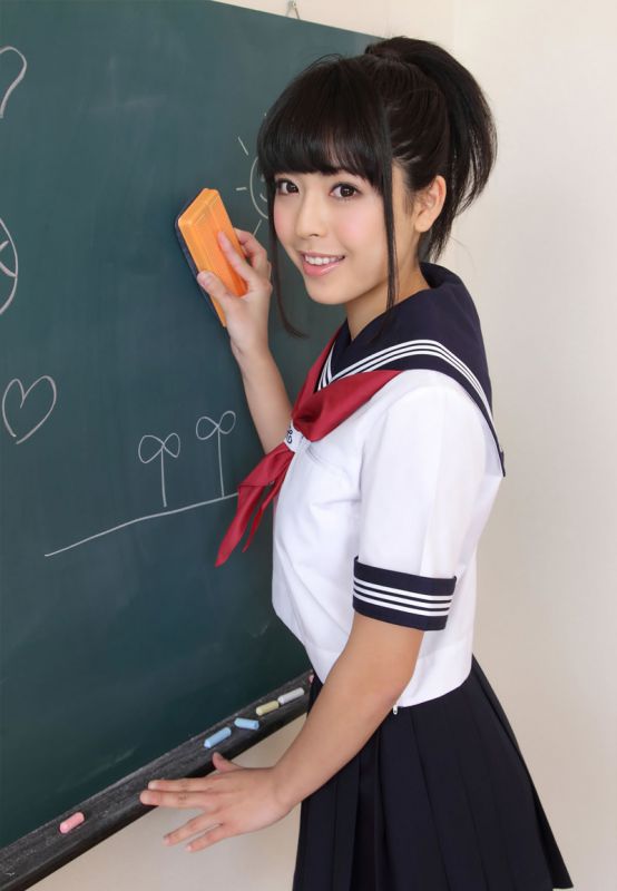 日本美女诱惑写真 日本美少女佐藤丽奈清纯制服诱惑写真