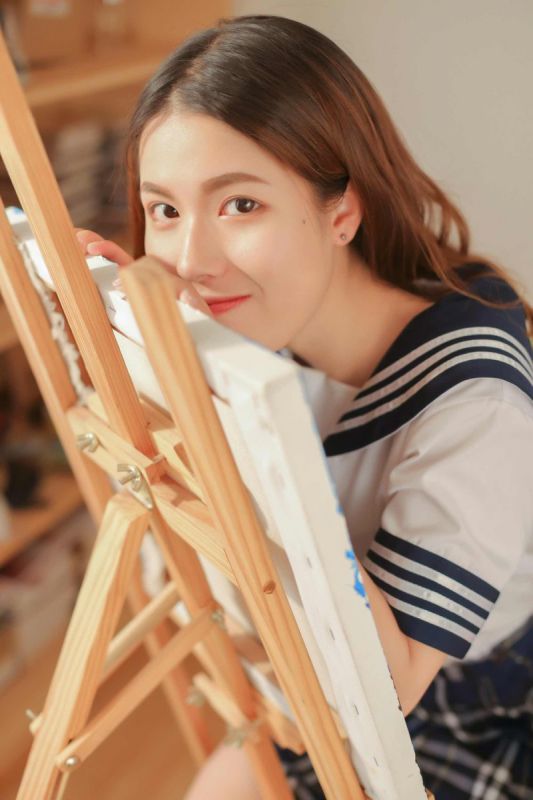 校园御姐绘画恬静清新美足写真