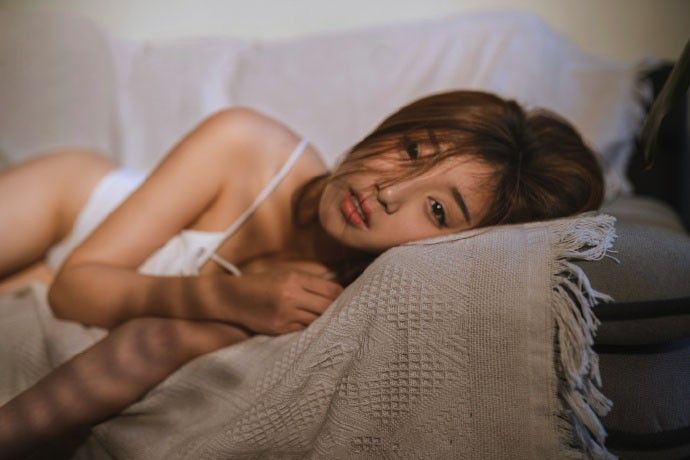 巨乳sm美女欲火难耐情趣吊带连体衣调教高潮图片