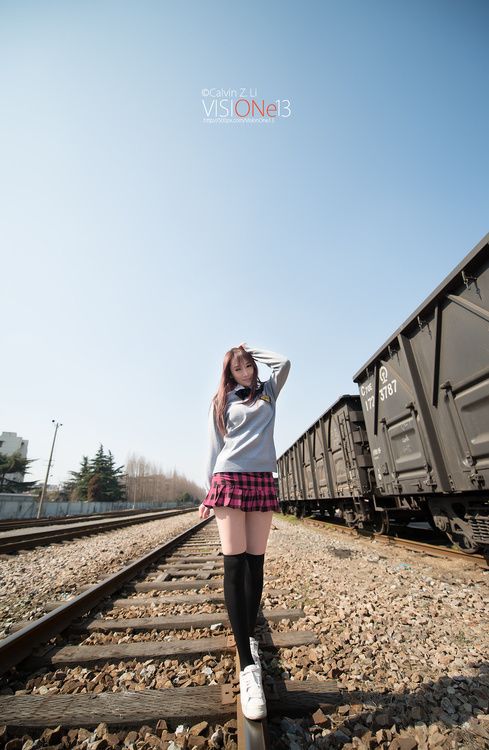 校园清纯美女郊外迷人写真集