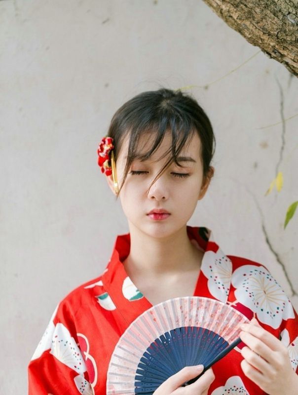 日本萝莉唯美优雅倾城美女养眼清纯和服写真