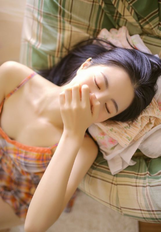 清纯养眼高颜值气质女神私房唯美梦幻高清内衣图片