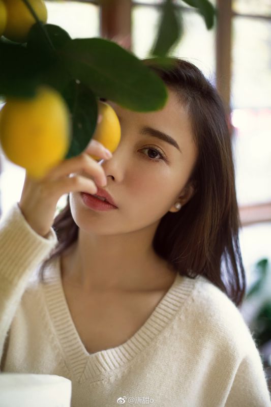 清纯文艺气质少女唐甜怡静明星生活照写真