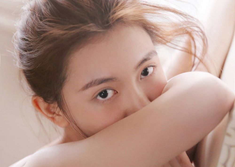 体操服美女清纯甜美丸子头大尺度姿势妖娆勾魂写真