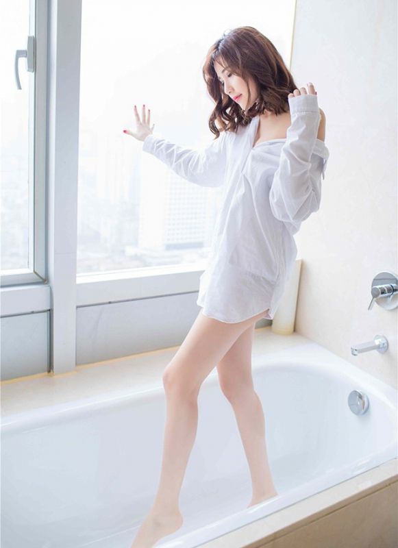 气质短发美女男士宽松衬衣妖娆性感私房艺术照