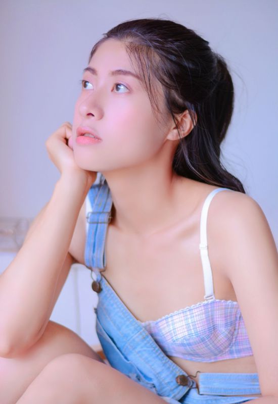 班长私房白嫩美乳内衣诱惑极品写真图片