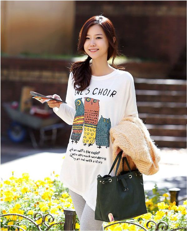 清纯长发美女阳光迷人街拍
