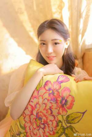花季少女甜美氧气清纯养眼小萝莉私房梦幻写真