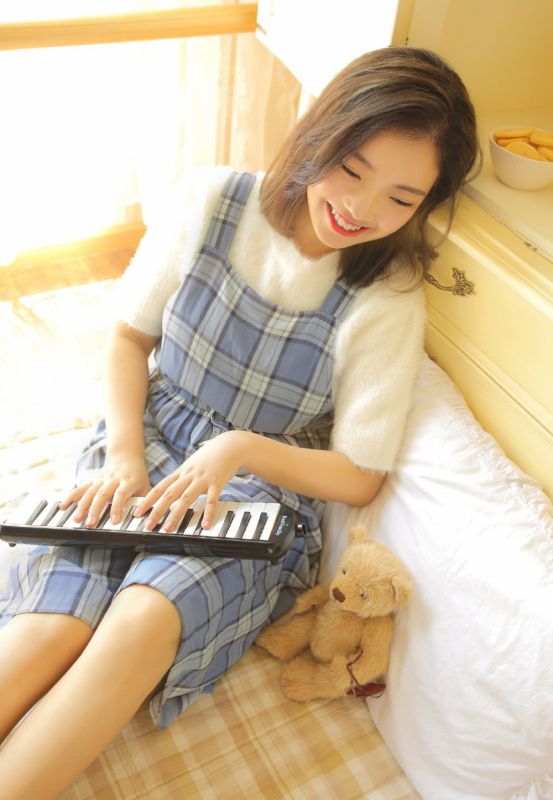 极品童颜幼妻美女床上妩媚妖娆性感图片