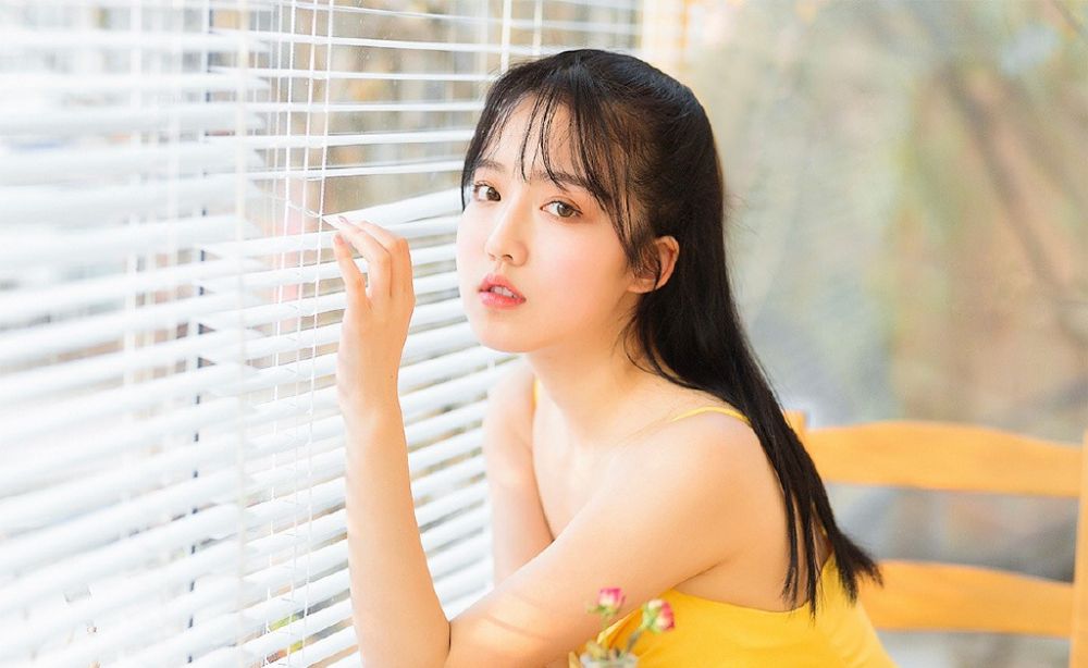 小清新短发网球少女失身胴体性感写真