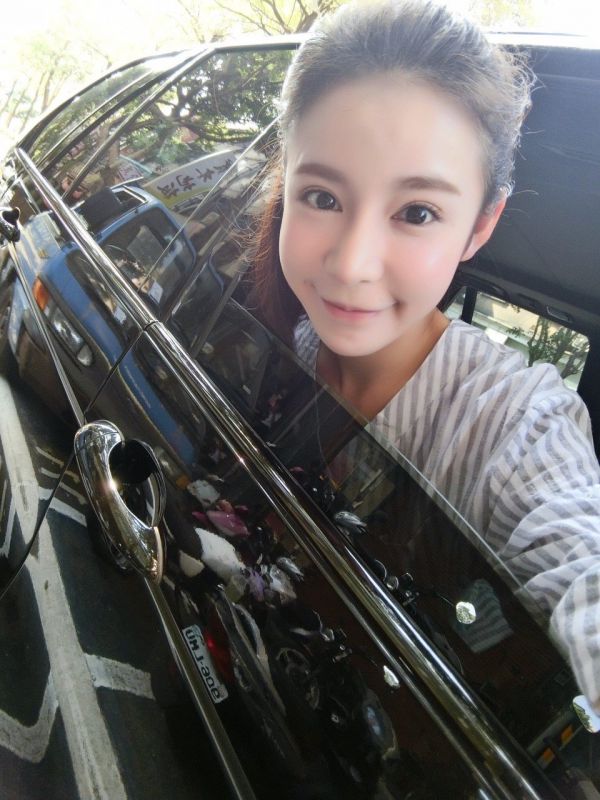 台湾美女陈滢安私房美照大眼迷人
