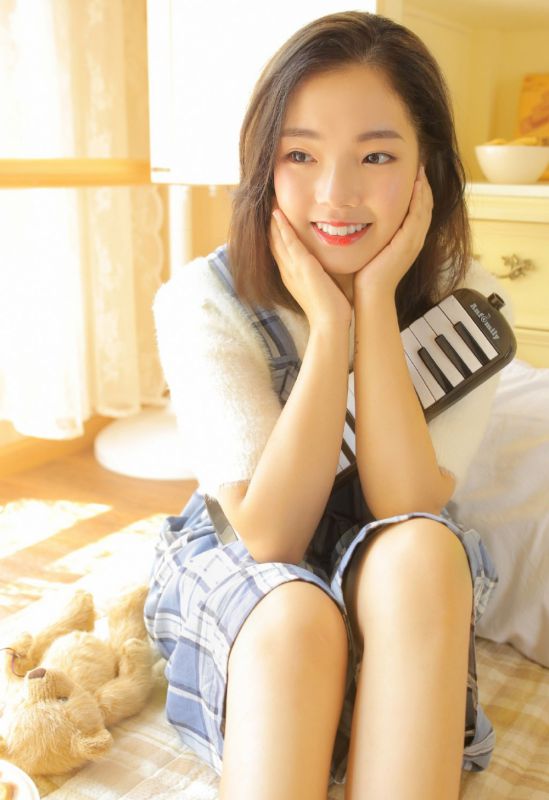 极品童颜幼妻美女床上妩媚妖娆性感图片