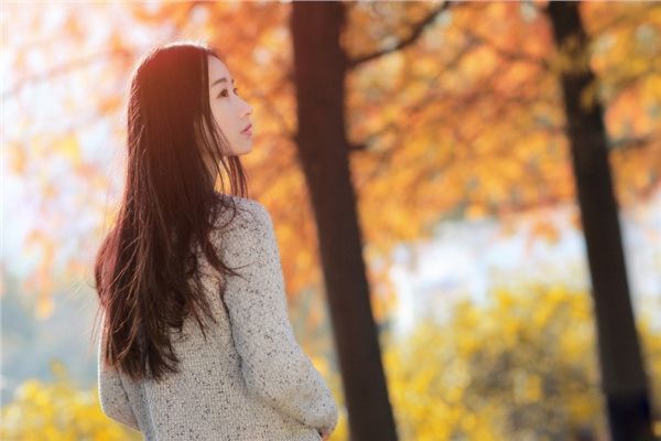 素颜美女户外迷人写真照