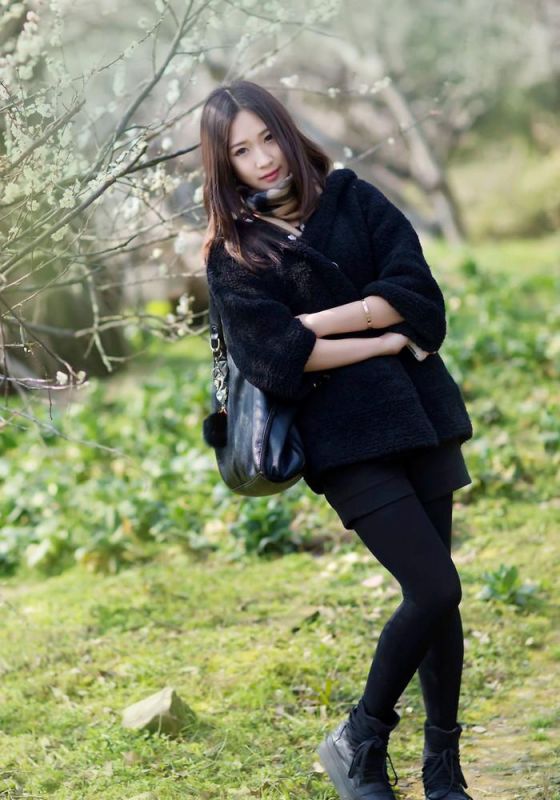 清纯美女户外唯美写真照