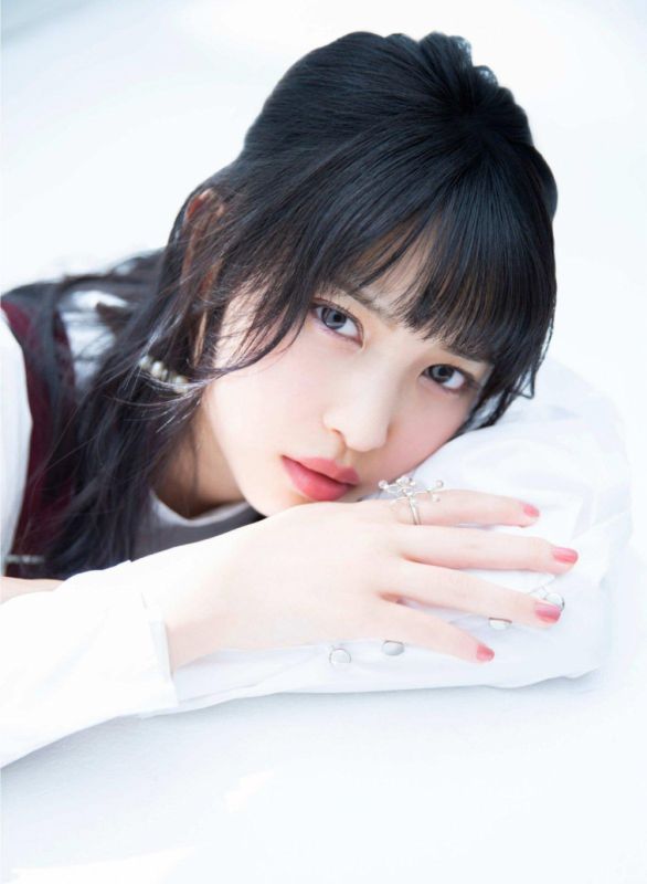 日本清新脱俗妹子白嫩诱人肉体美脚丫图片欣赏