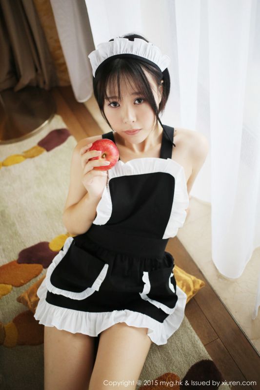 性感女仆Evelyn艾莉私房秀美臀写照